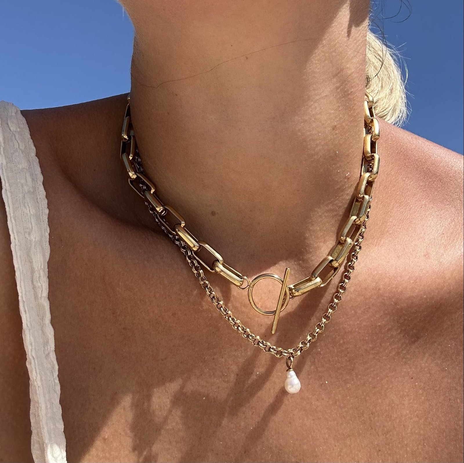 LUXE Rectangle Link T-Bar Necklace - Gold - Image 4