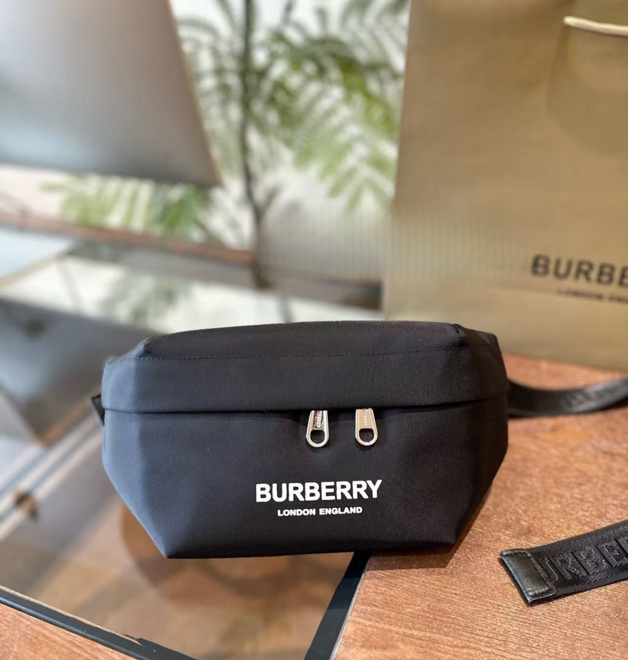 תיק צד BURBERRY