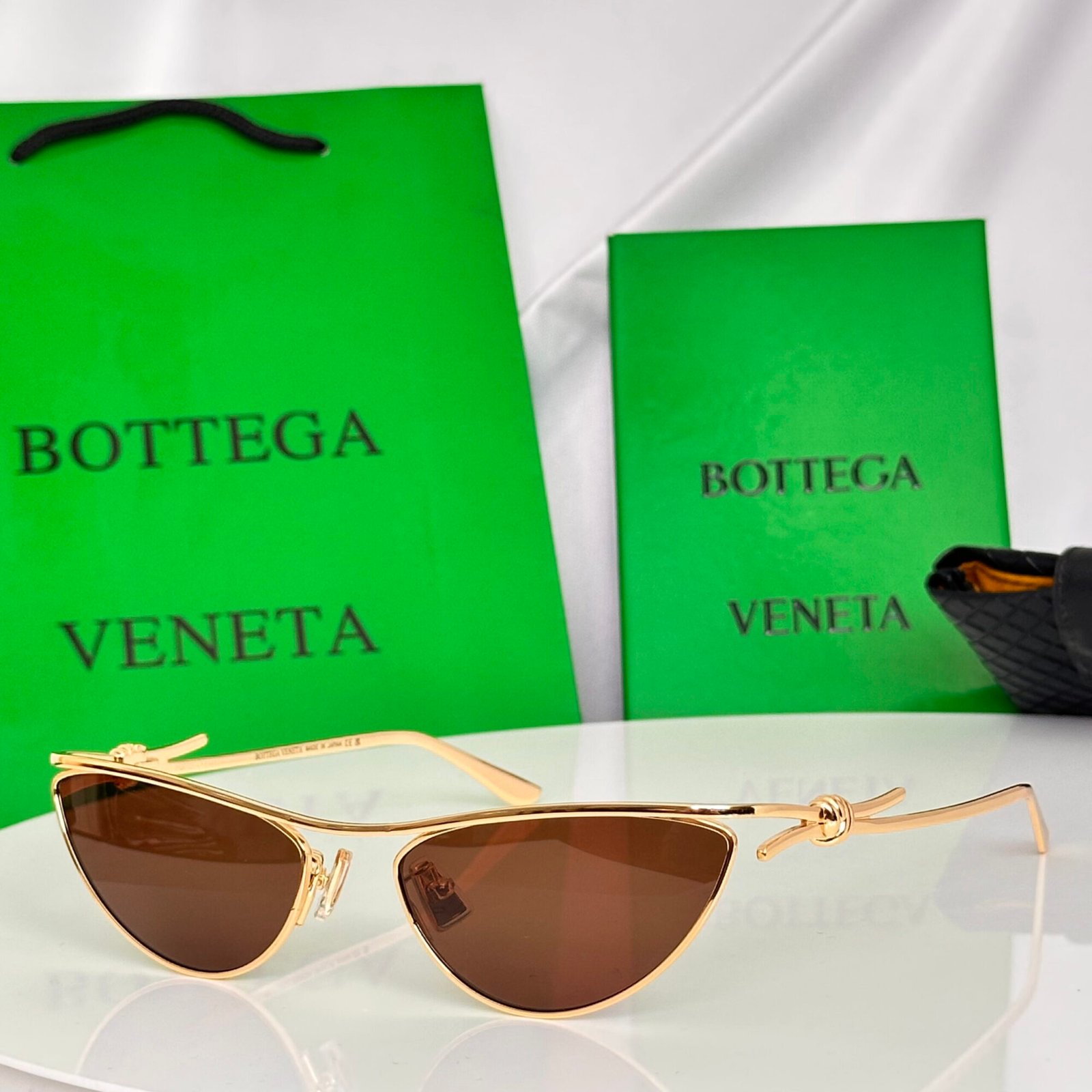 bottega veneta BV2890S
