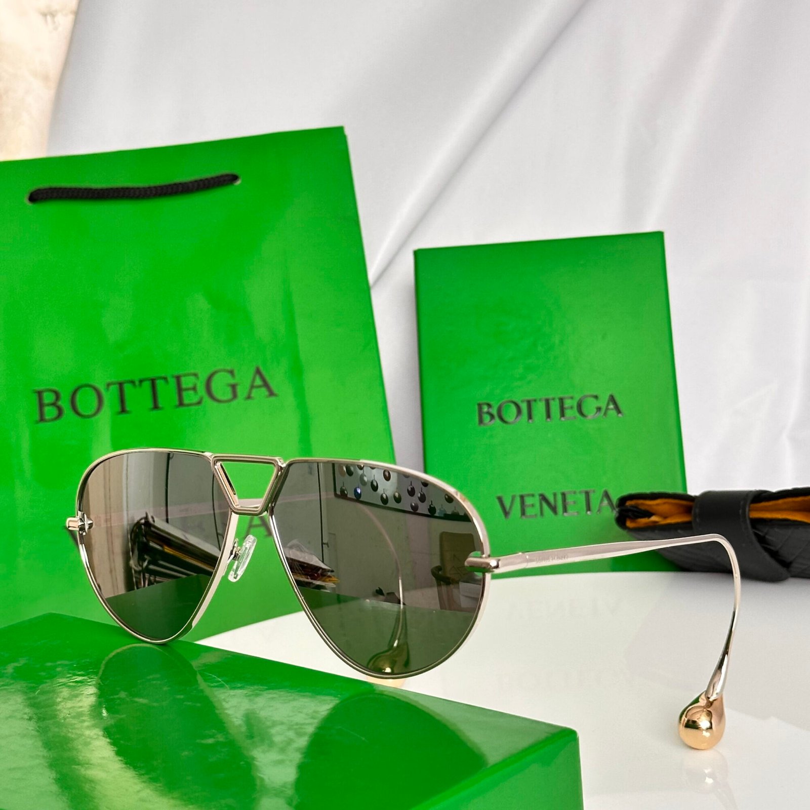 681f9cb0 bottega veneta BV1437s - Image 1
