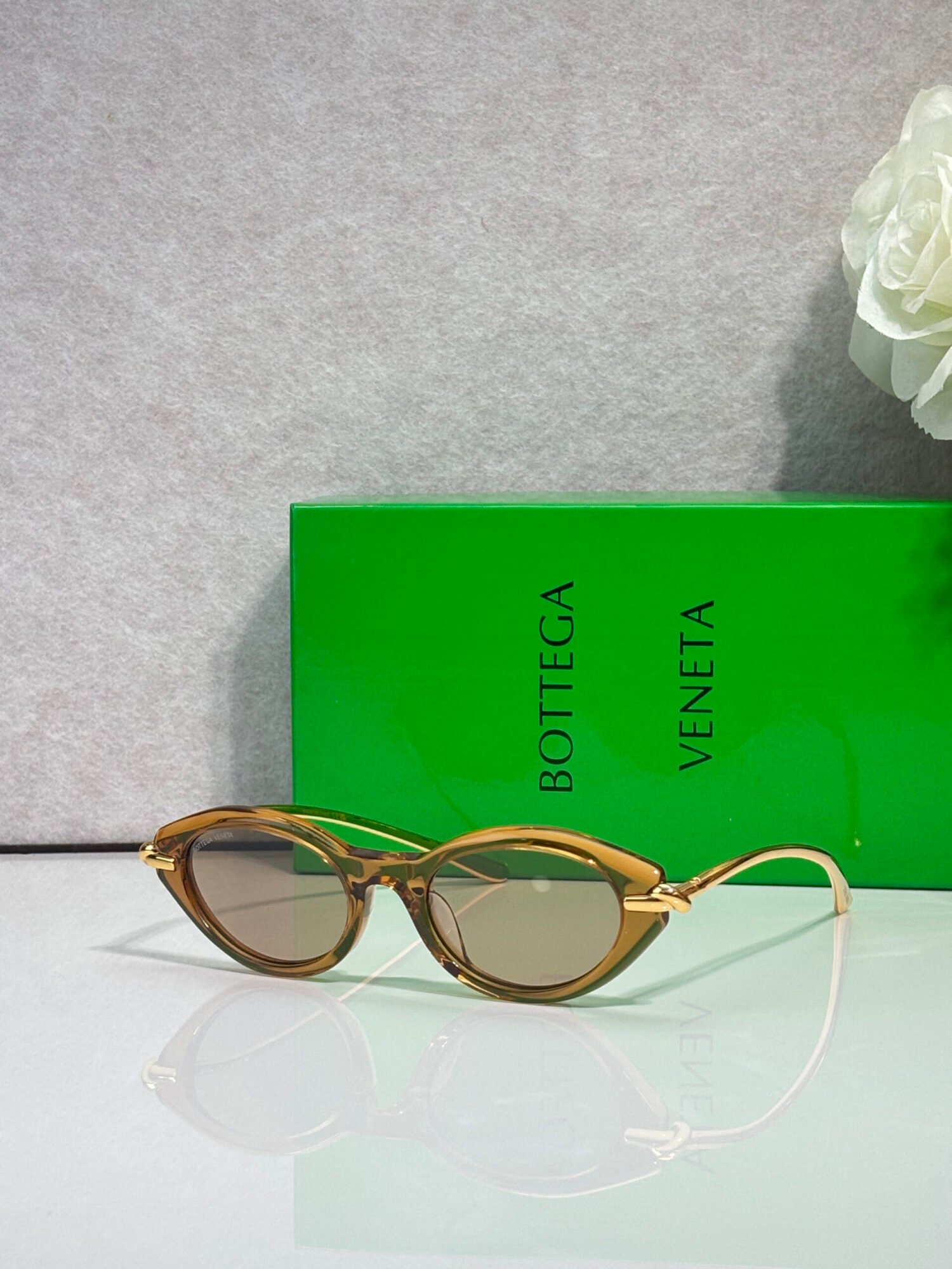 9db80d1e bottega veneta BV2110S - Image 1