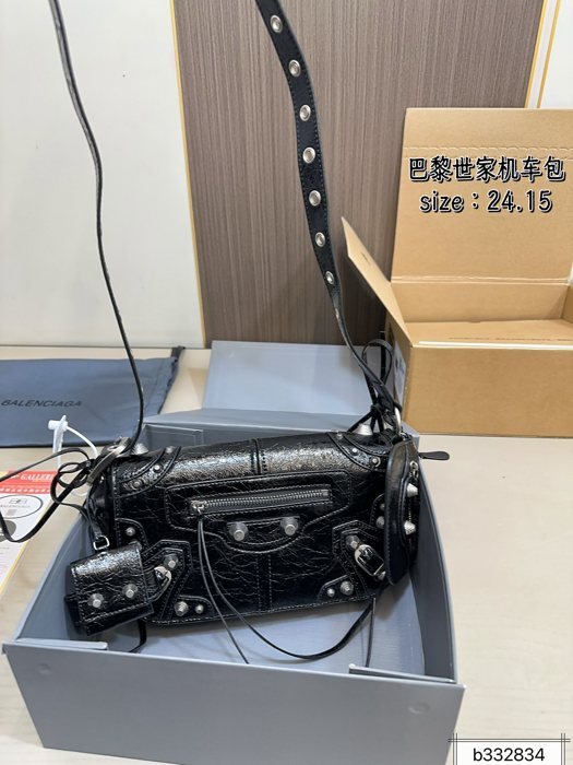 תיק BALENCIAGA Sling