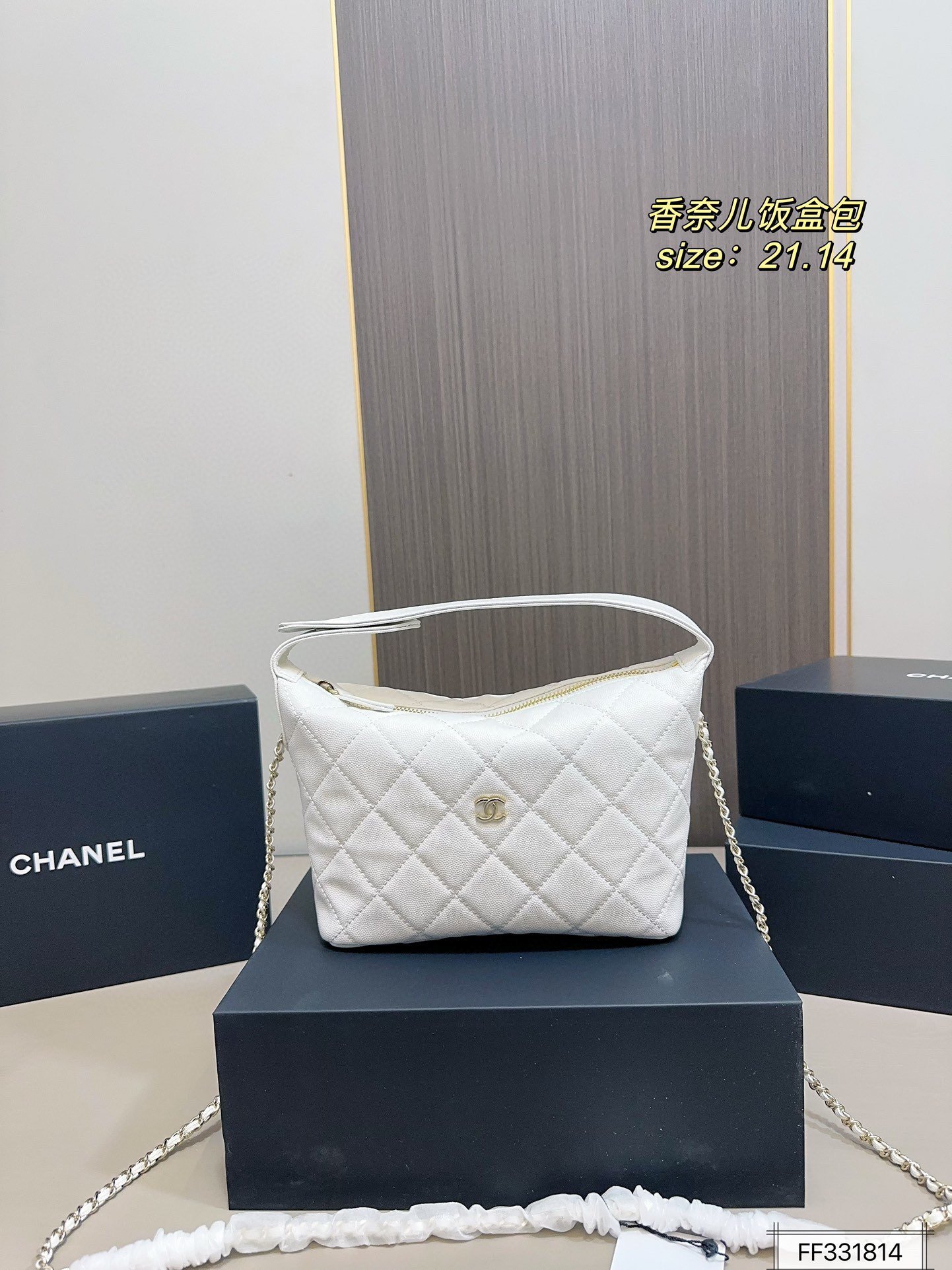 תיק CHANEL