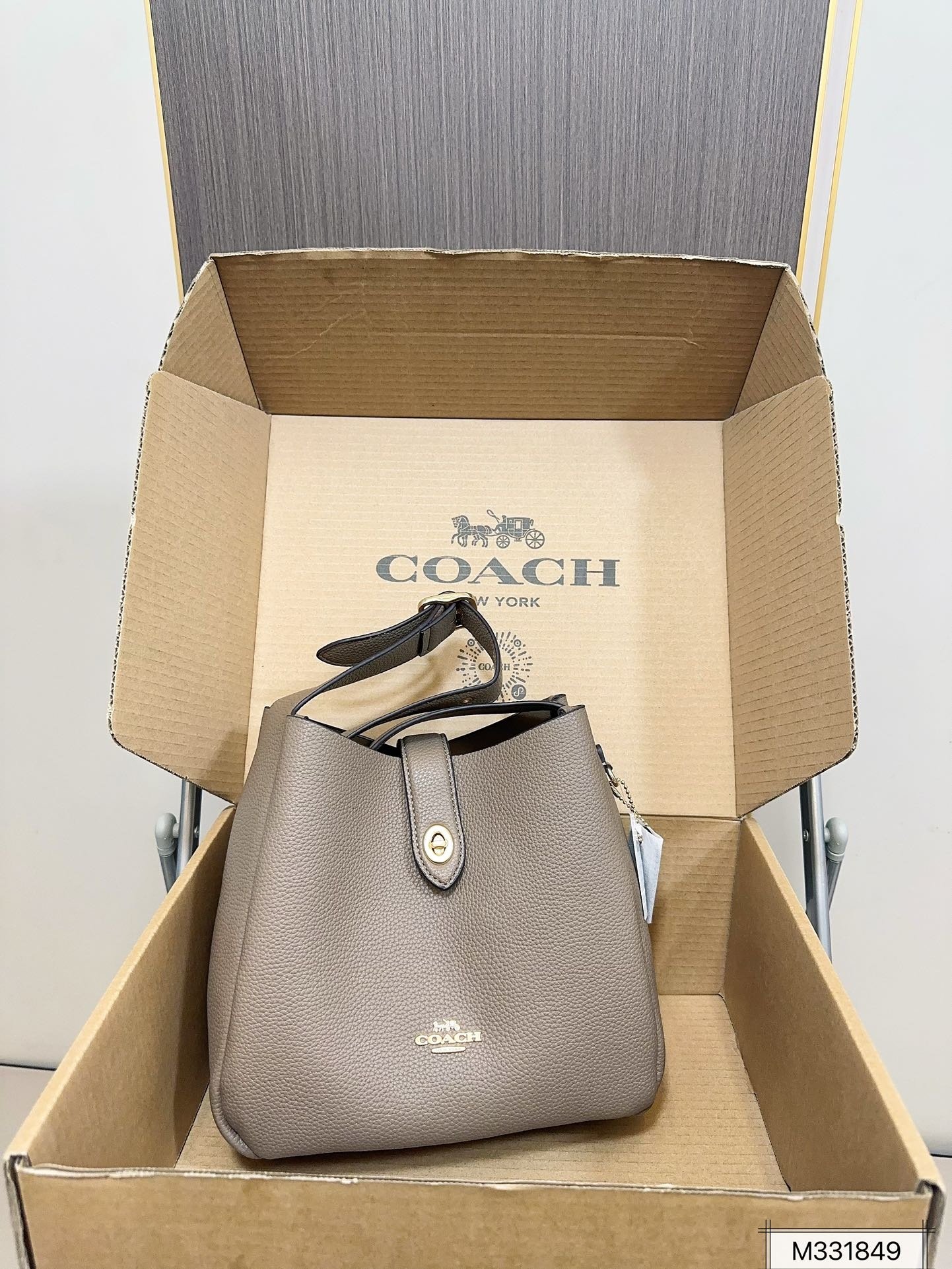 PS3074 COACH PS3074