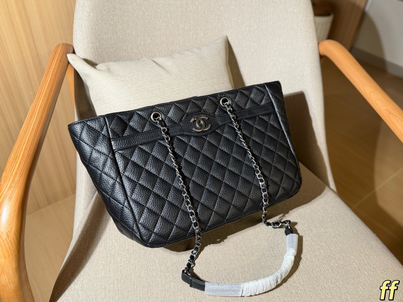 תיק Tote CHANEL