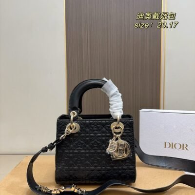DIOR PS662
