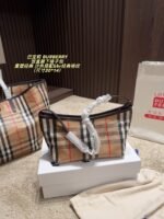 תיק BURBERRY - Image 2