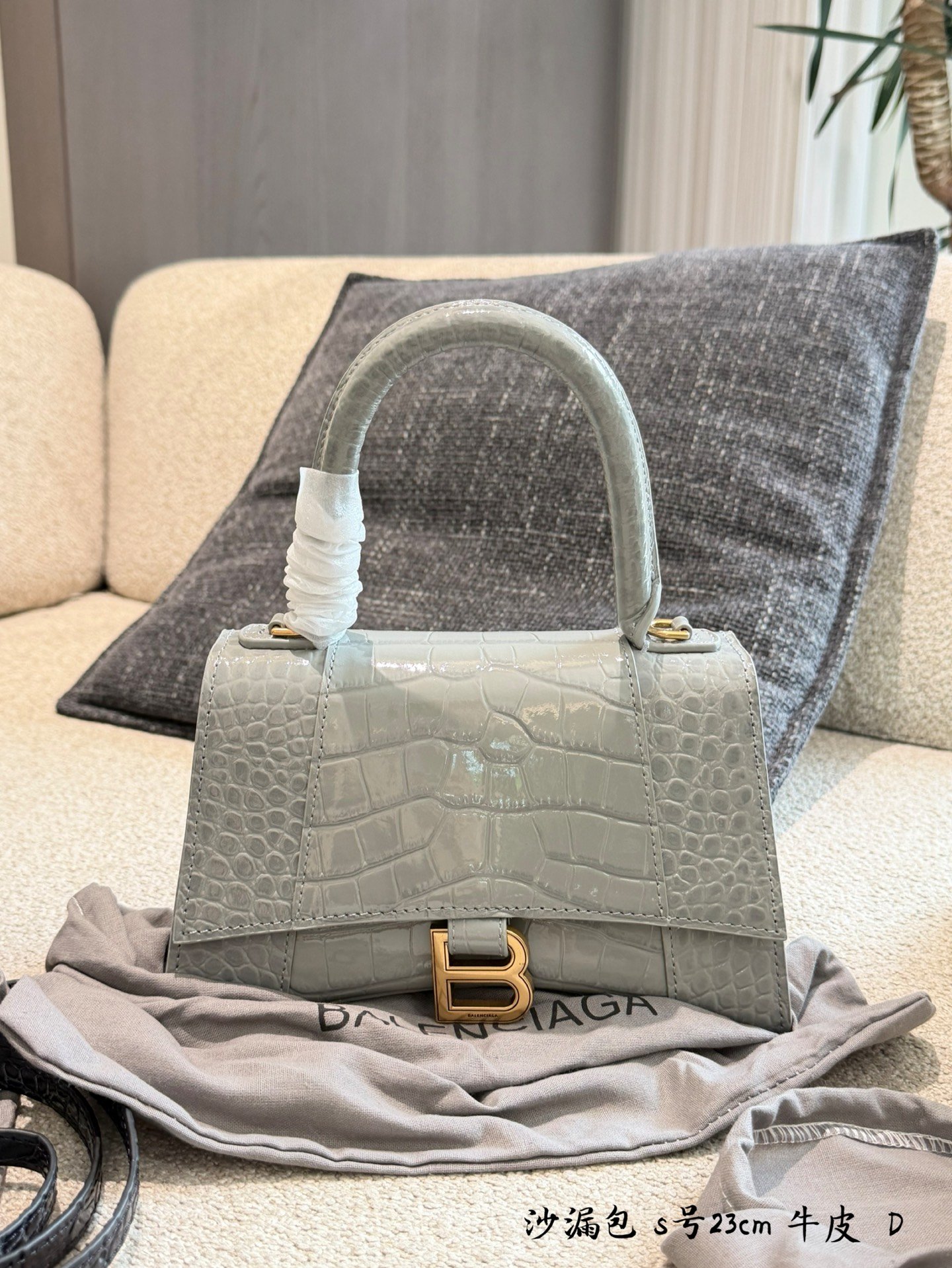 i1781924512834_5679_0_1 תיק BALENCIAGA Hourglass - Image 1