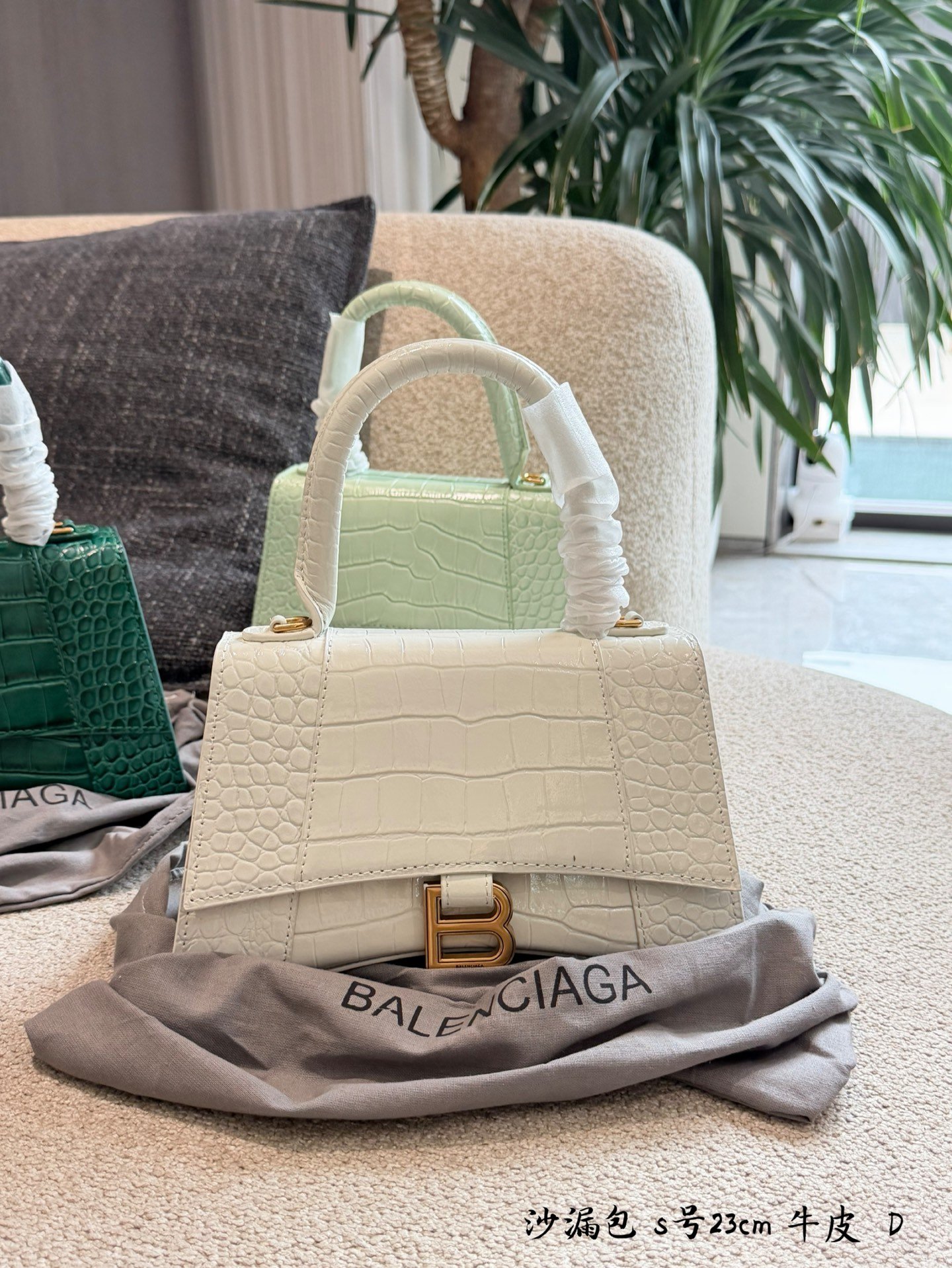 תיק BALENCIAGA Hourglass