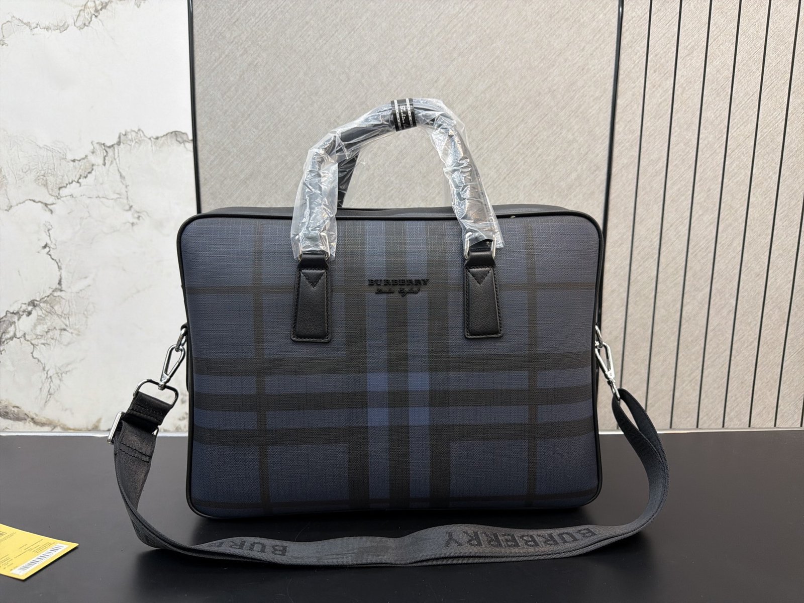 תיק עסקים BURBERRY